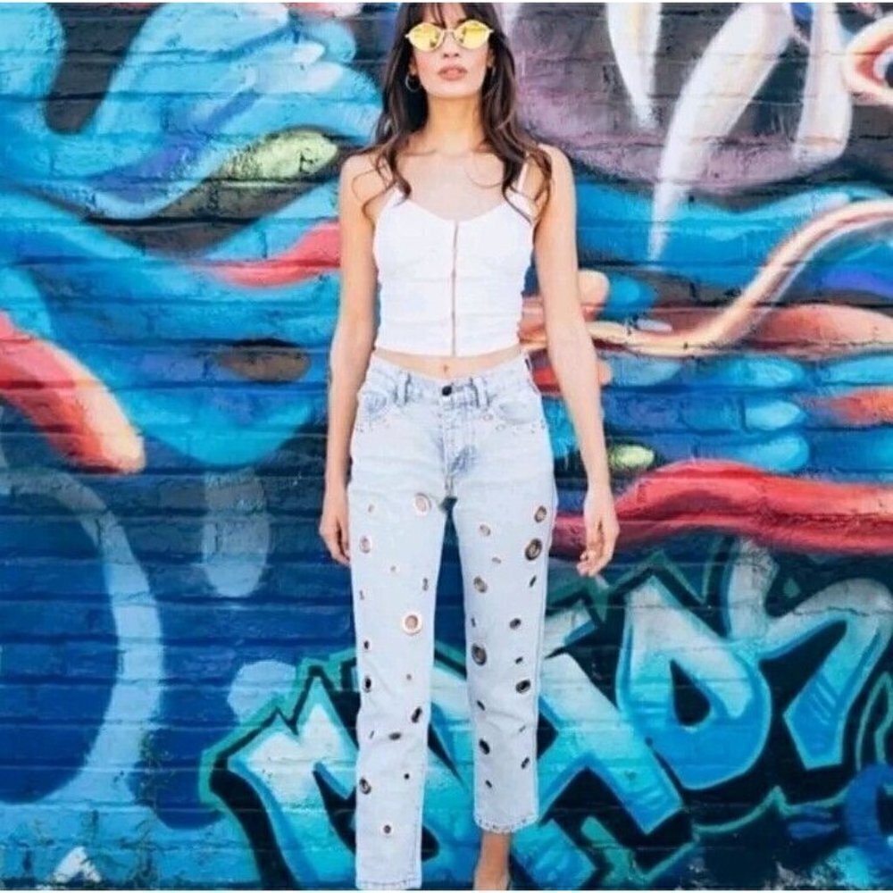 Revice Grommet Straight Jeans Light Wash Women’s Size 25 High Rise Grunge Edgy